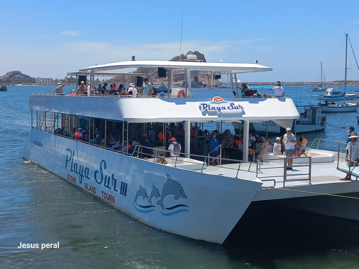 Catamarán playa sur